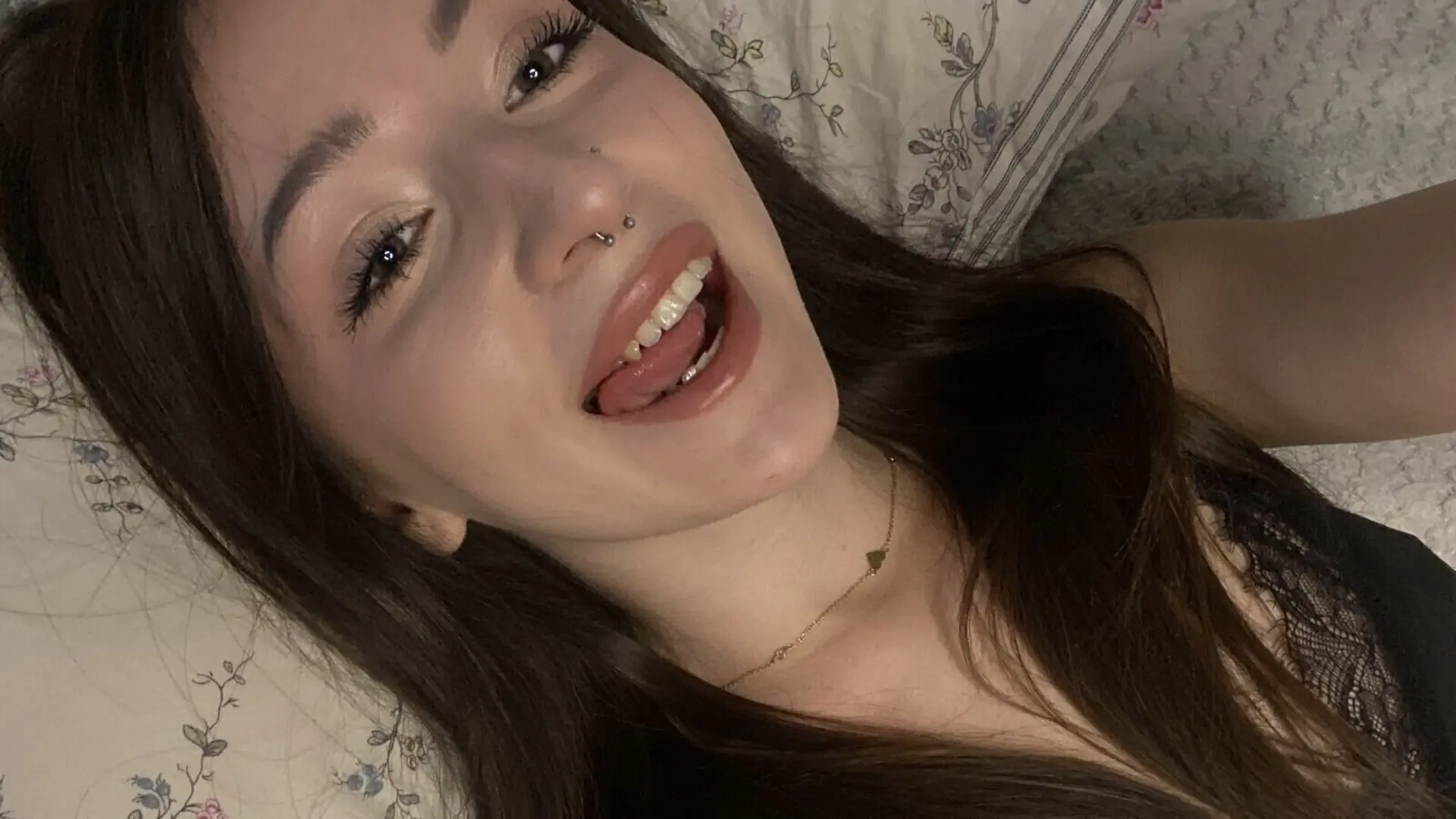 LuckyLeah's Premium Pictures and Videos 