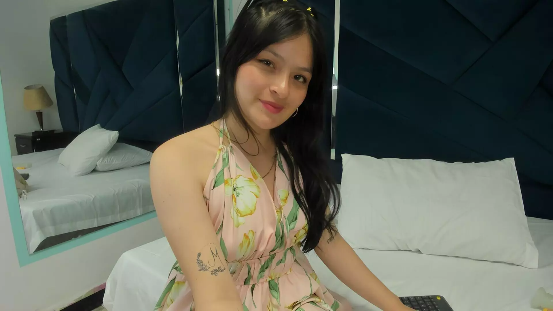 LucyFlor's Premium Pictures and Videos 