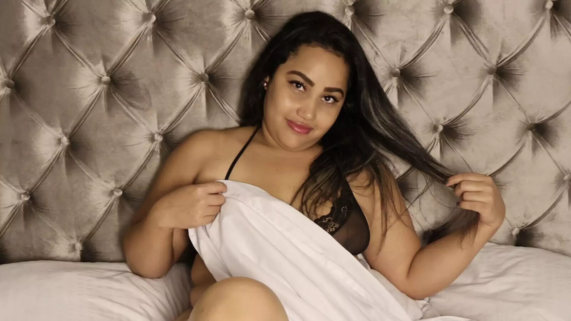 SofiiGuzman's Premium Pictures and Videos 